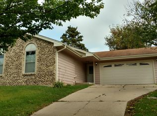 2918 Foliage Ln, Rockford, IL