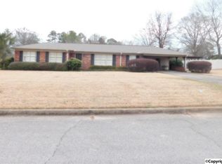 2403 College St SE, Decatur, AL 35601