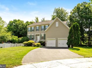 1 Warwick Pl, East Windsor, NJ 08520