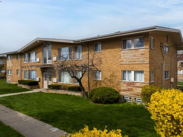 Cavalier Manor, 24563 Kelly Rd #24575-2, Eastpointe, MI 48021