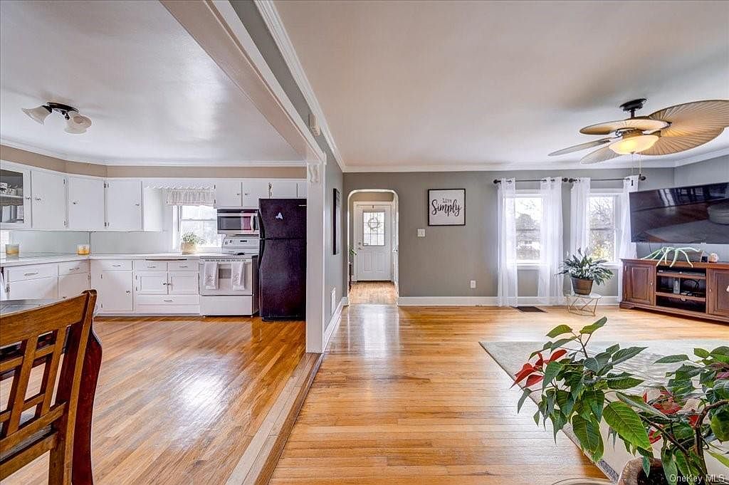 1874 Goshen Turnpike, Middletown, NY 10941 Zillow