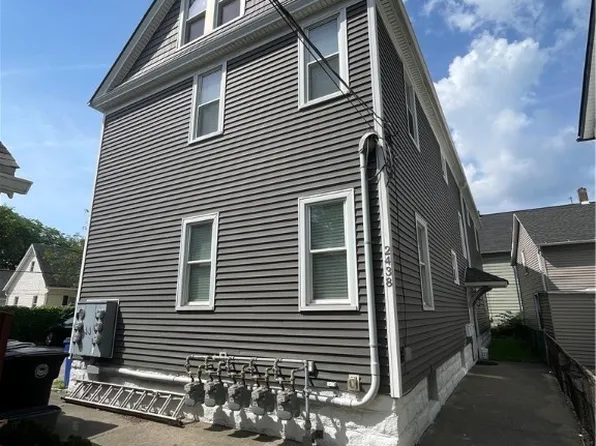 2440 Tremont Ave, Cleveland, OH 44113