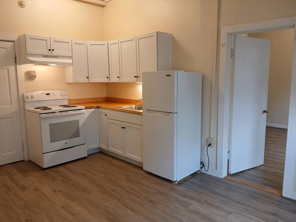 387 Main St #221