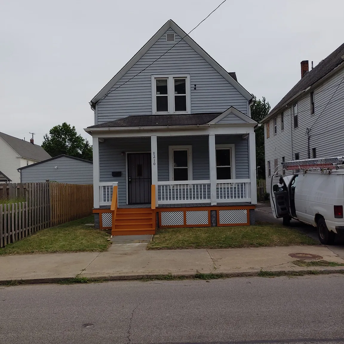 8210 Simon Ave photo 1
