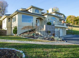 2 Half Moon Rdg, Cornwall On Hudson, NY 12520