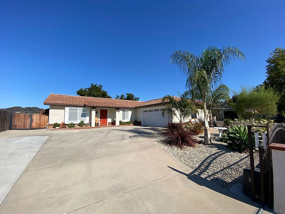 1st image of 11385 Puesta Del Sol