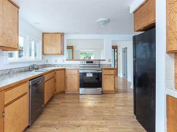 3rd image of 404 N Washington Ave