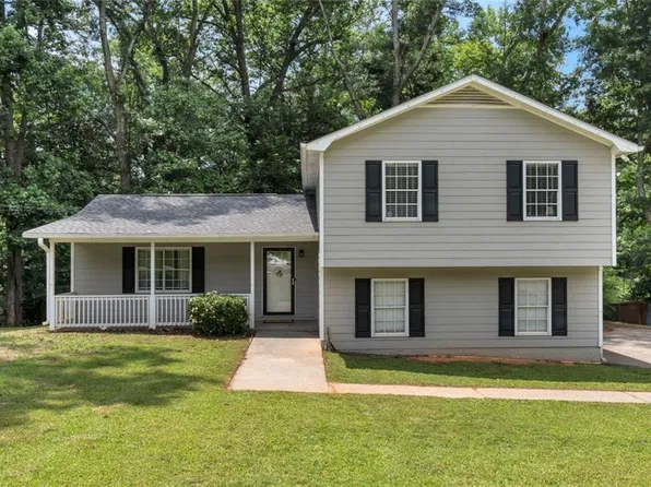 111 Omega Dr, Lawrenceville, GA 30044