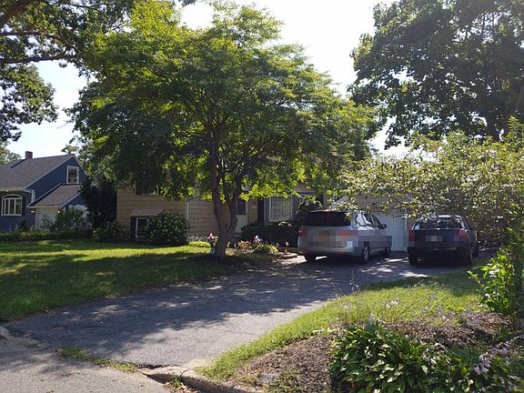 3rd image of 35 Barbara Dr