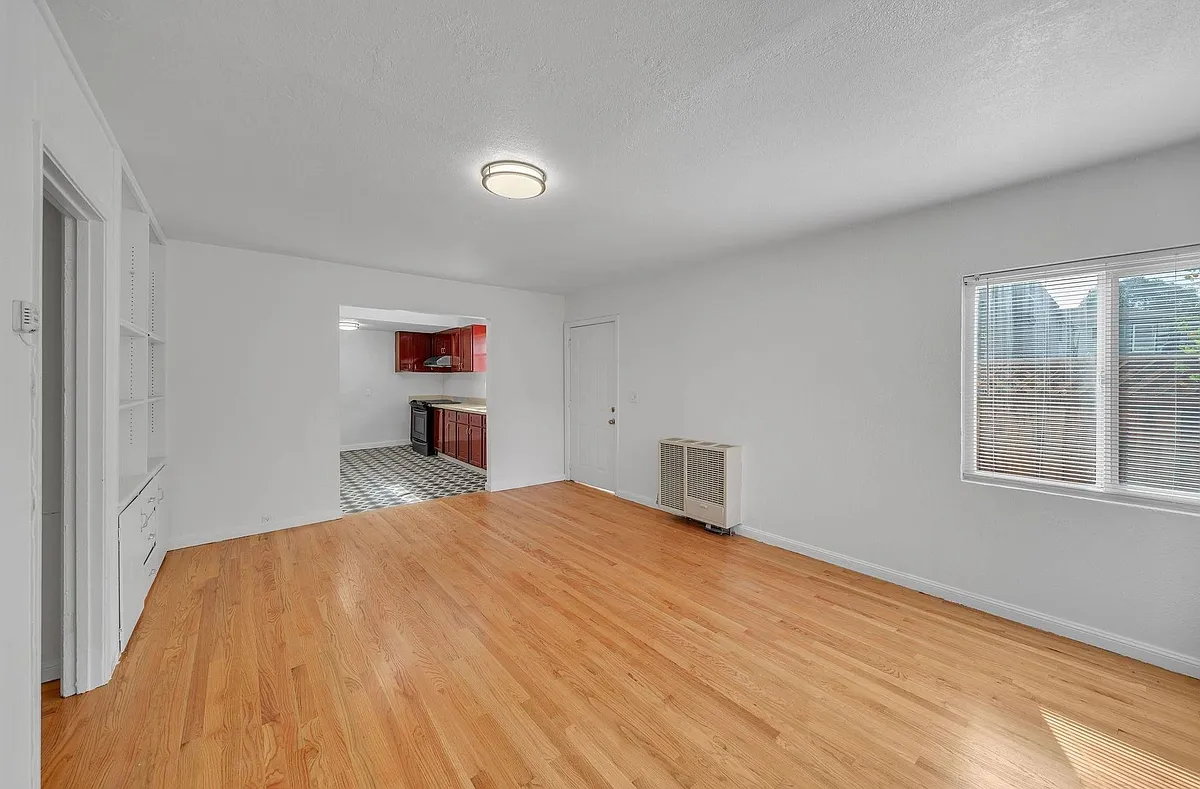 Building Photo - 4511-4515 Penniman Ave
