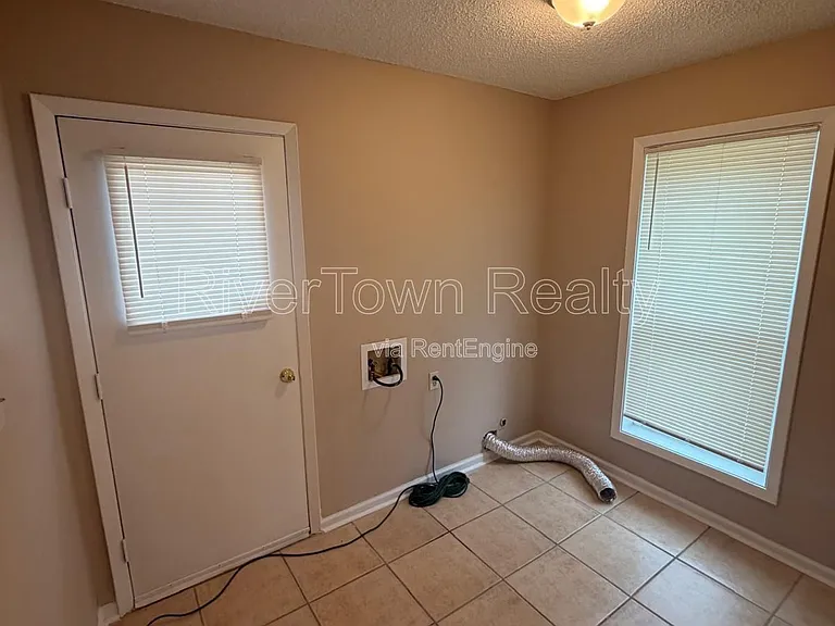 5303 Sunray Dr — Photo 7