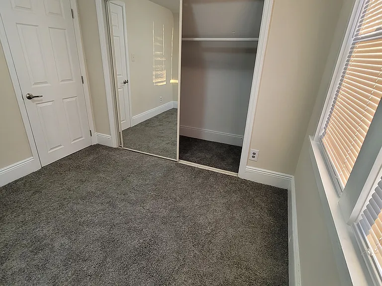 844 Forest St — Photo 16