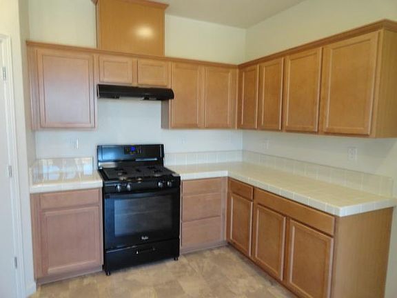 2nd image of 2924 Portage Way