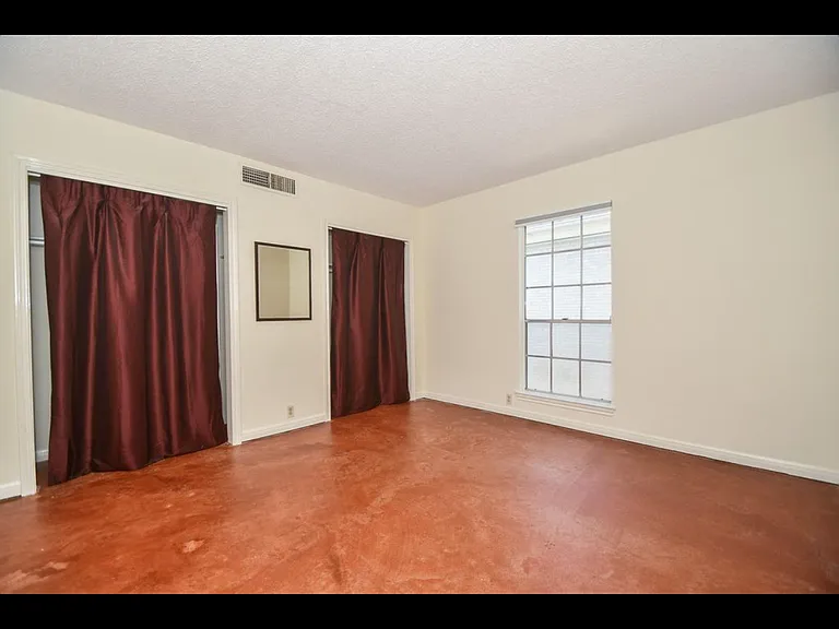 2601 Bellefontaine St — Photo 6