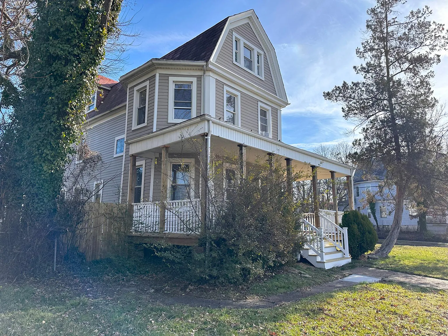 5 bed, 3497 sqft, $3,400 — Photo 2