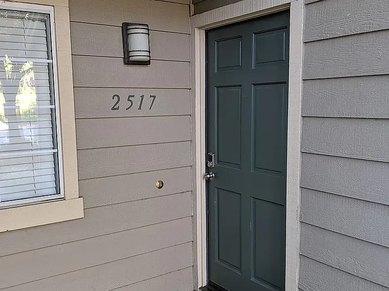 2517 Jubilee Ln — Photo 1