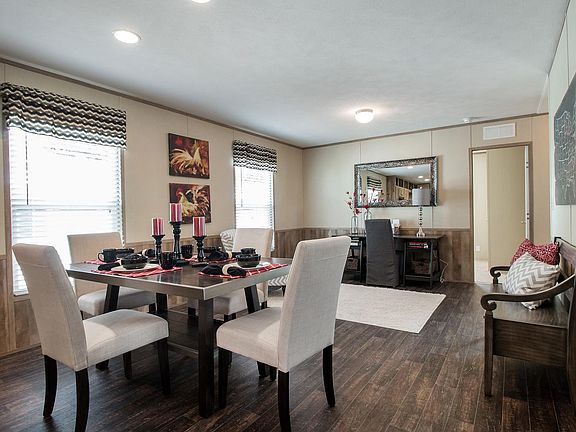 3rd image of 50 Oakridge Dr