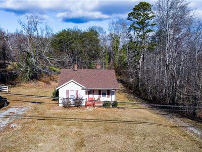 2660 W Pine St, Mount Airy, NC, 27030