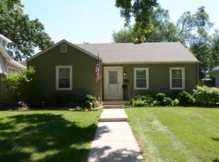 7 N Adams St, North Aurora, IL 60542