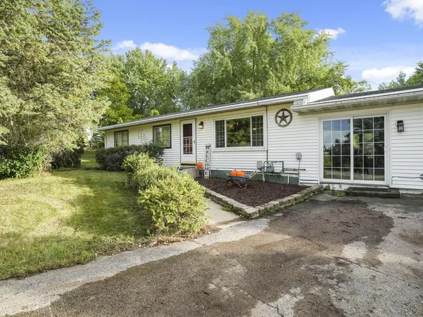 35405 Warren ROAD, Burlington, WI 53105