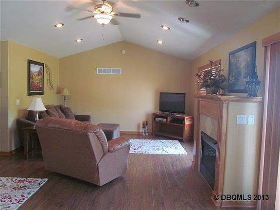 3rd image of 3206 Arrowwood Ln