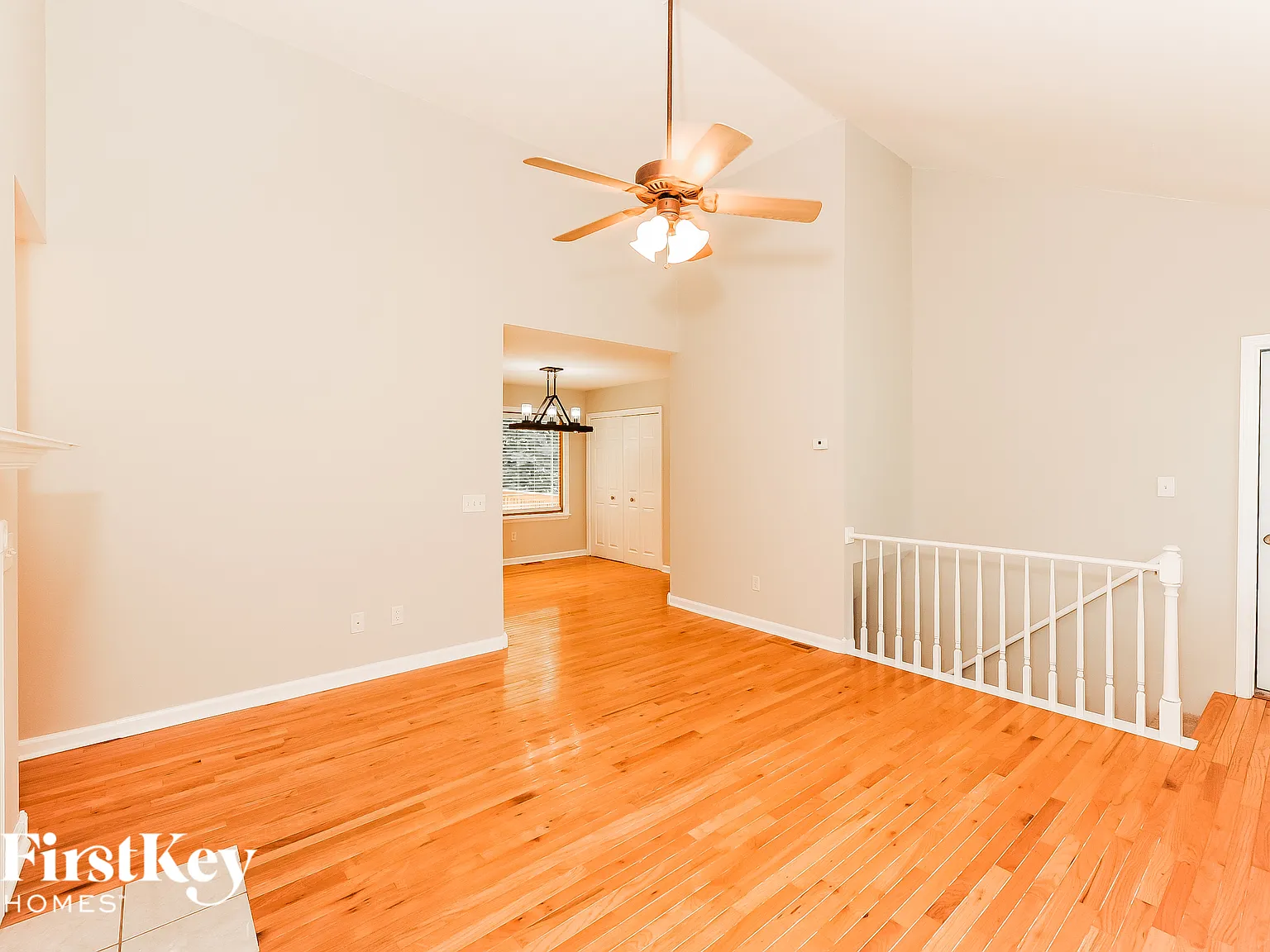4 bed, 3.0 bath, 2370 sqft, $2,640 — Photo 3