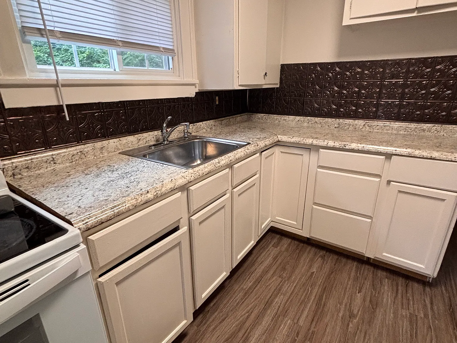 2 bed, 1100 sqft, $2,475 — Photo 4