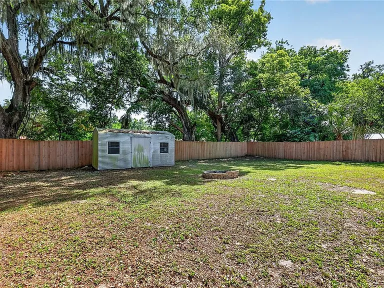 706 Mission Dr — Photo 39