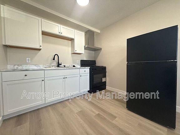 4th image of 2119 Arbor St APT 207