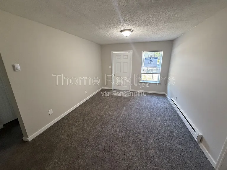 605 E Wilson St — Photo 2