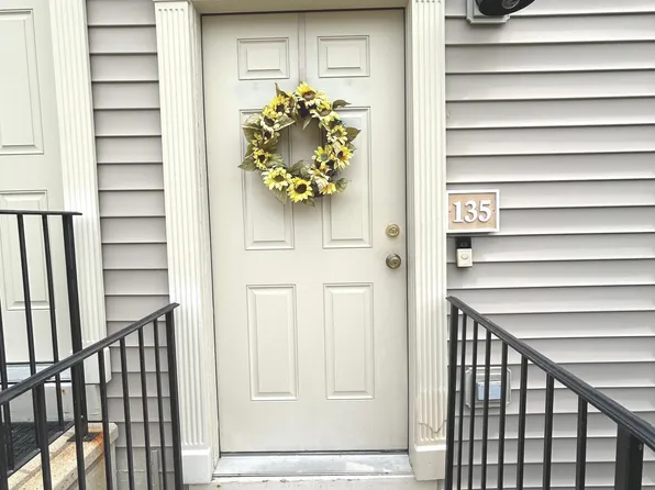 64 Scotch Cap Rd Road #135, Waterford, CT 06375