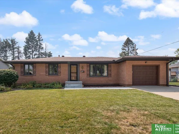 12861 Grover St, Omaha, NE 68144