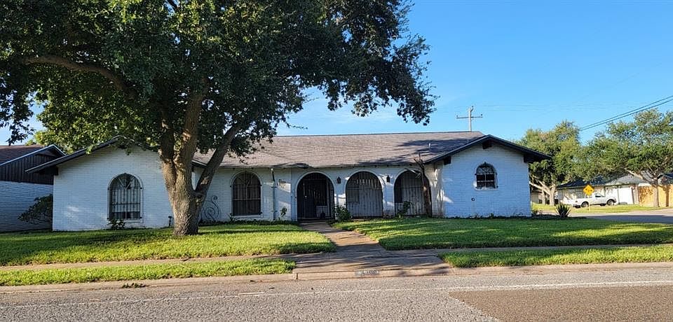 1st image of 3801 Panama Dr
