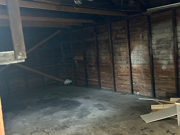 3rd image of 3646 N Linwood Ave