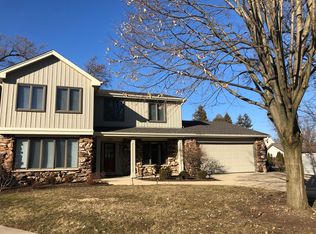 266 Kenilworth Ct, Glen Ellyn, IL