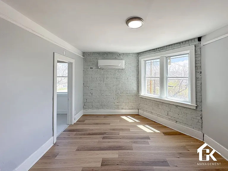 Scovel Apartments — Photo 8