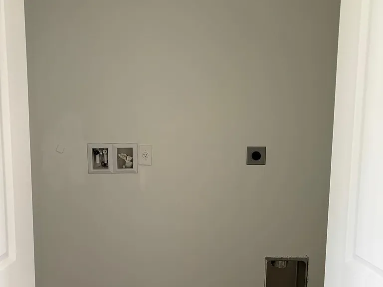 500 Sunset Rd N — Photo 6