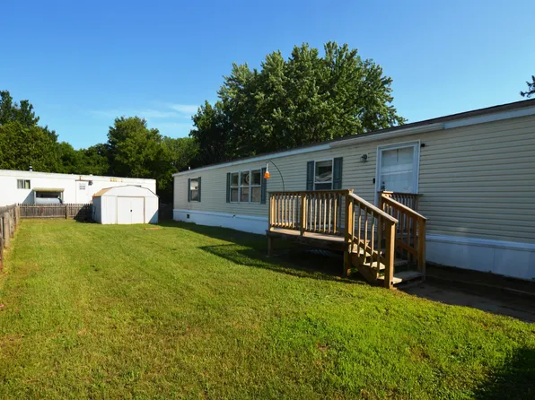 18 Mansfield Road, Milton, VT 05468