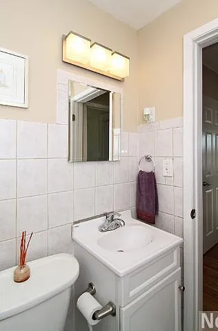 1445 Sherburne Ave — Photo 6
