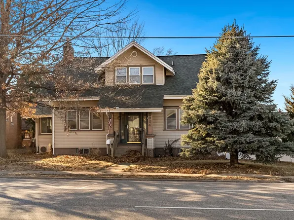 2664 Harrison St, Davenport, IA 52803