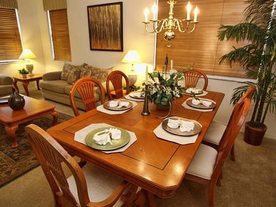 WB4P1682-Dining-Area