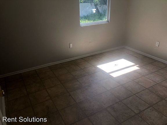 5th image of 2815 Anthony St
