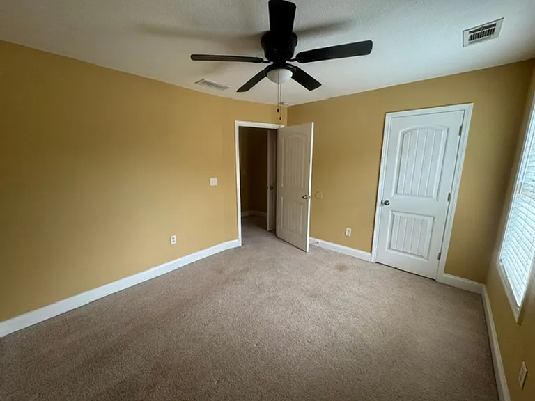 429 Jasmine Cir — Photo 13