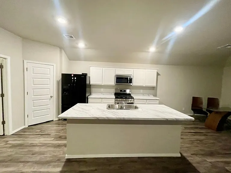 7814 S 290th East Ave — Photo 3