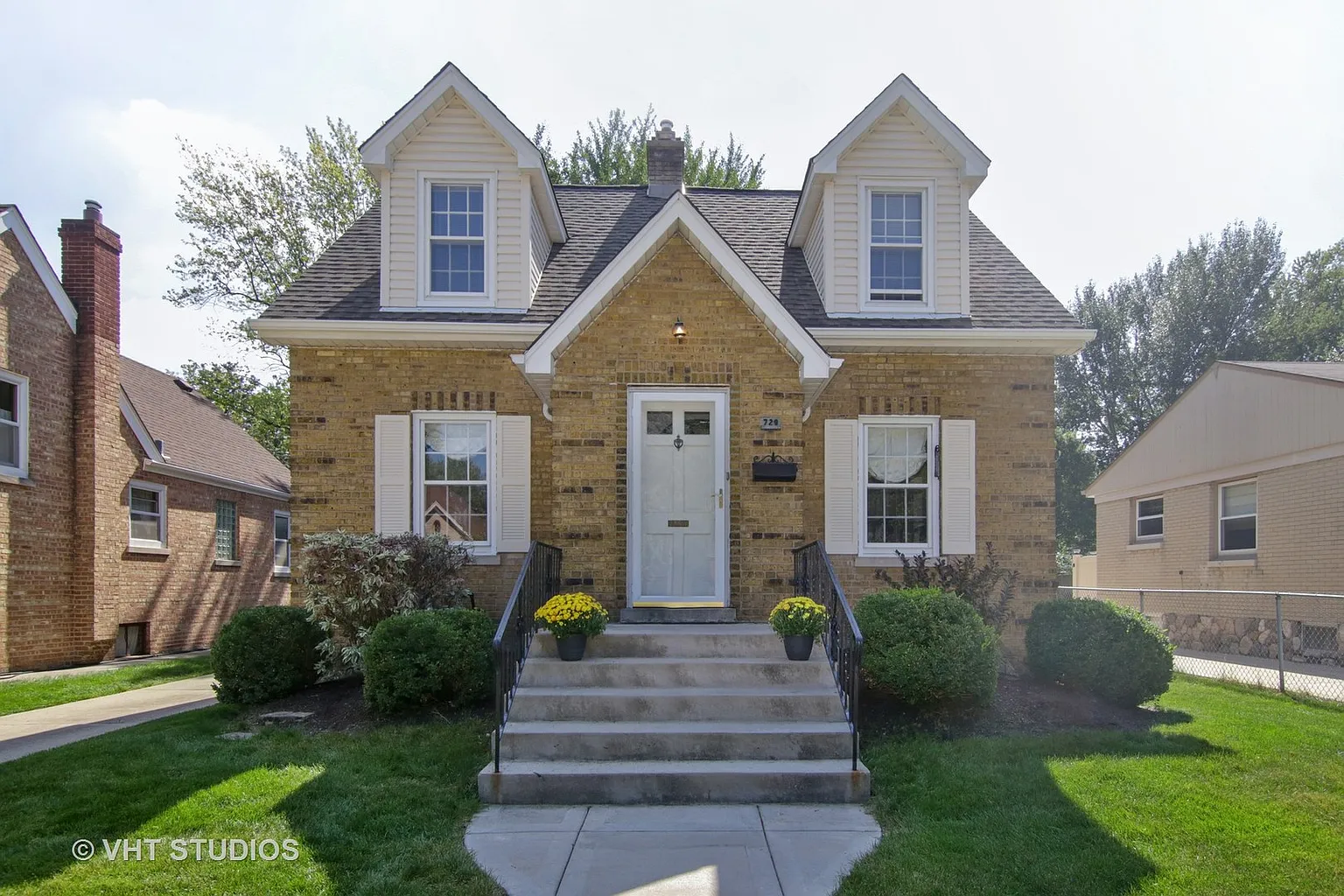 729 E Prairie Ave photo 1