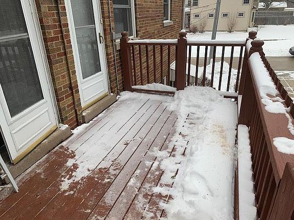 5th image of 124 W Willow St APT 2E