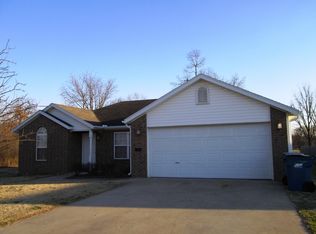 2111 SW 10th St, Bentonville, AR 72712