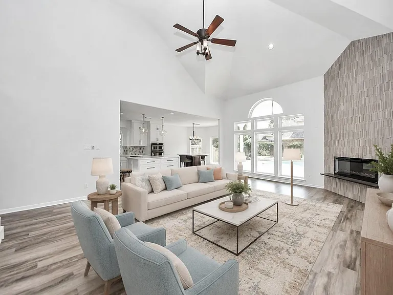 11207 Satin Tail Ln — Photo 22