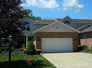 410 Linda Ln, Houston, PA