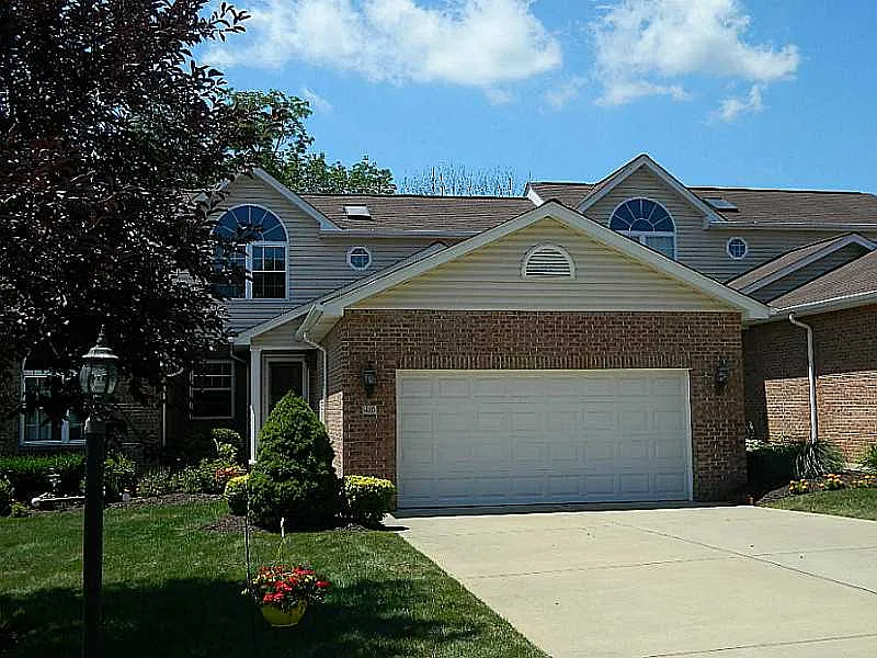 410 Linda Ln photo 1